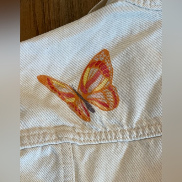 🦋 Women’s Levi’s Ex-Boyfriend White Jean Jacket with Butterlies - Picture 11 of 11